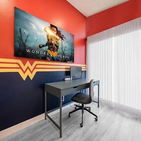 Justice League: Arcade, Theater, Play, And More! Holiday home *